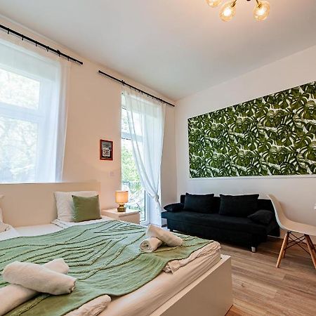 My City Apartment- Vienna Jungle Room Екстер'єр фото