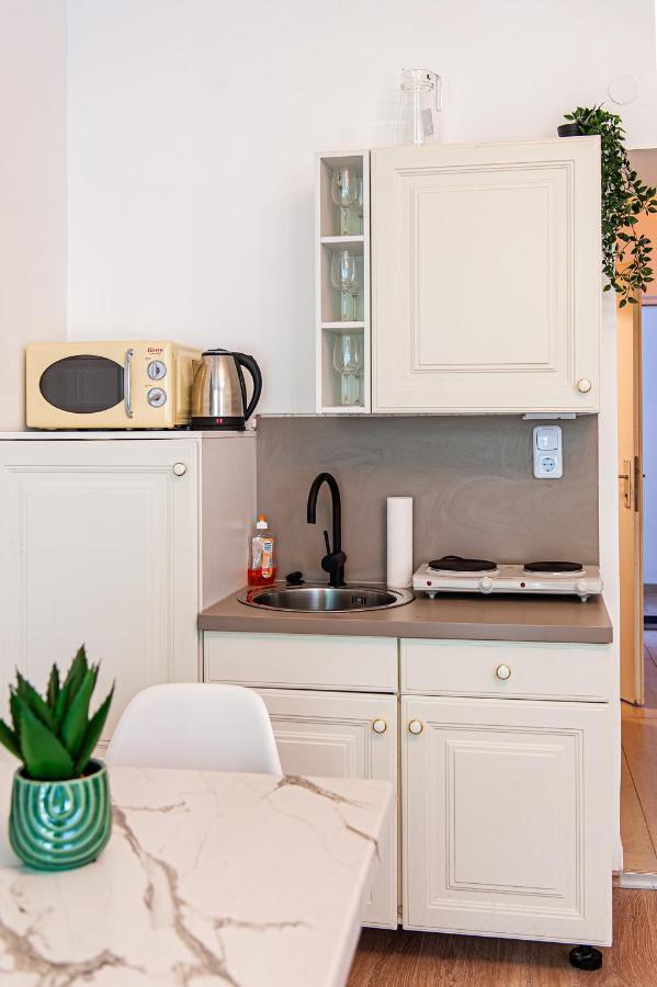 My City Apartment- Vienna Jungle Room Екстер'єр фото
