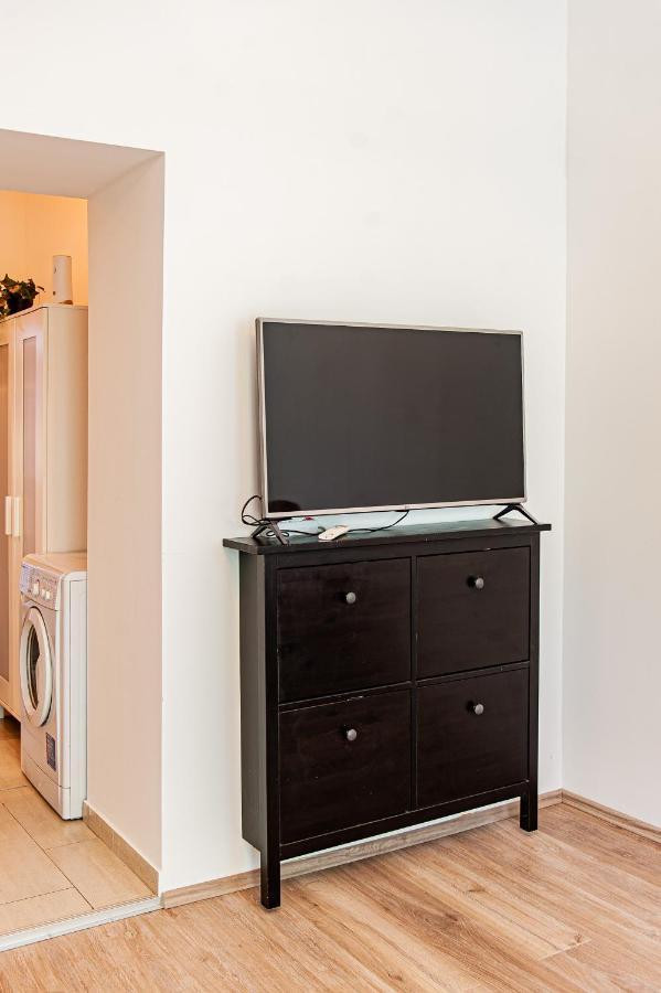My City Apartment- Vienna Jungle Room Екстер'єр фото