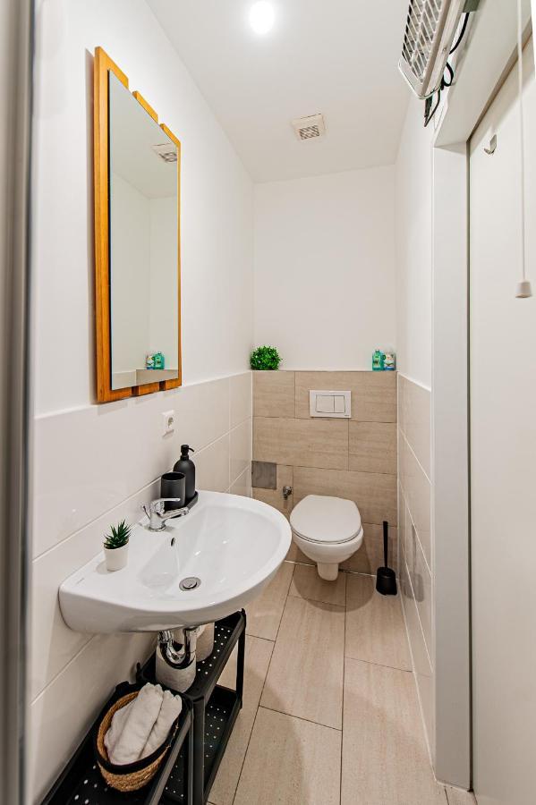 My City Apartment- Vienna Jungle Room Екстер'єр фото